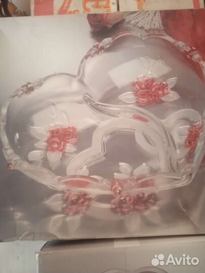 Вазы, цветное стекло