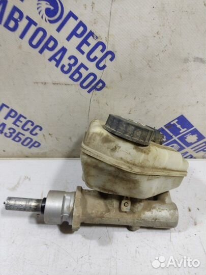 Главный тормозной цилиндр Ford Mondeo 3 седан 1.8