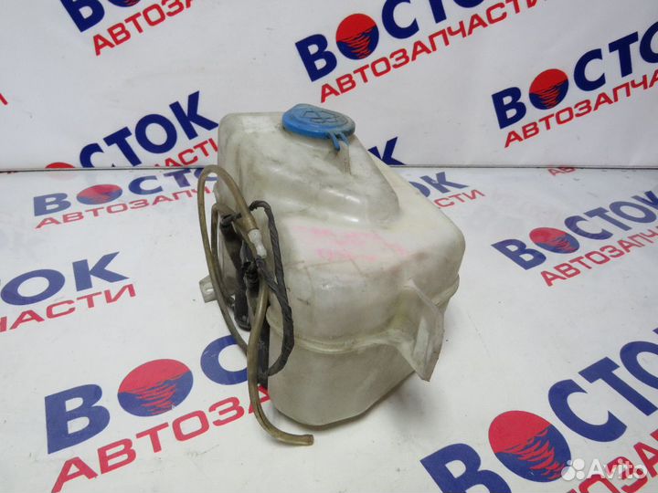 Бачок омывателя suzuki escudo TA02W, TA52W, TD02W
