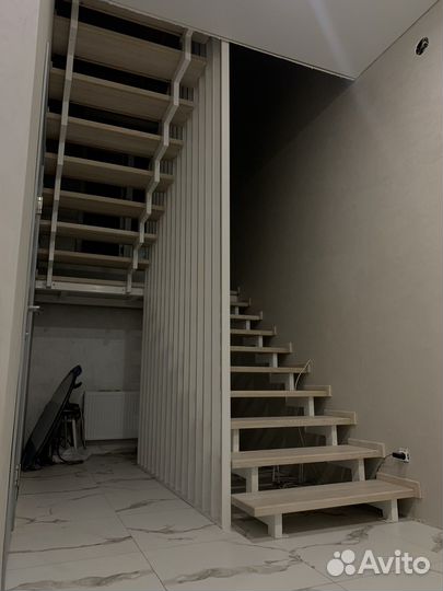 Лестницы на металлическом каркасе, перила