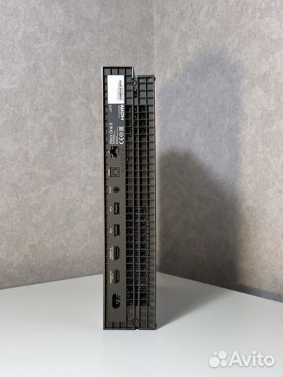 Microsoft Xbox One X 1 TB