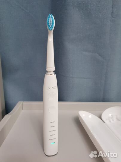 Электрическая зубная щетка seago с футляром