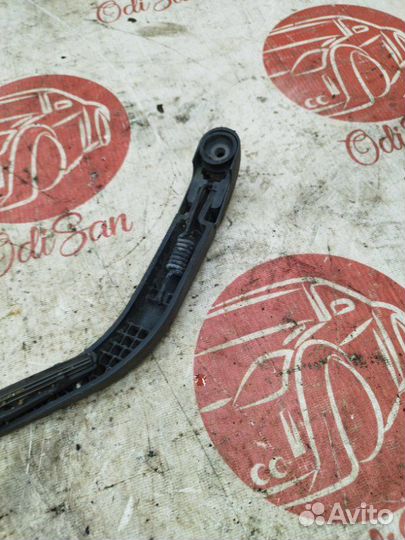 Поводок заднего дворника Nissan Note E11 CR14DE