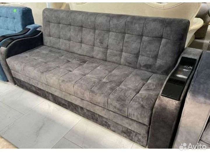 Прямой диван в наличии
