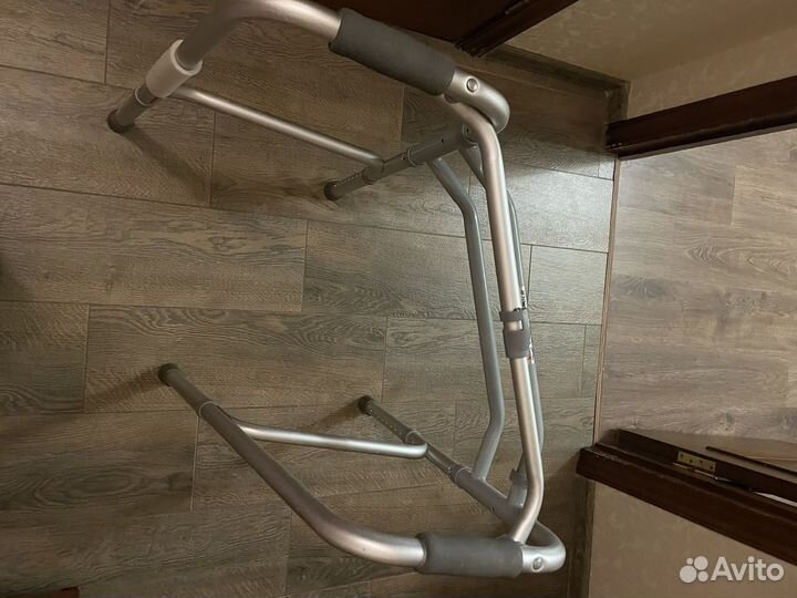 Ходунки для взрослых шагающие