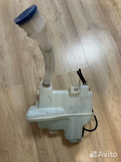 Бачок омывателя Mazda 6,3 GHR167480,оригинал б/у