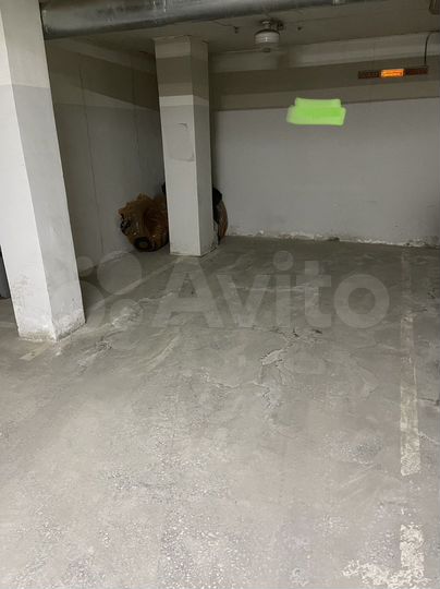Машиноместо, 18 м²