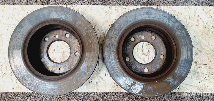 Тормозные диски зад комплект BMW E46