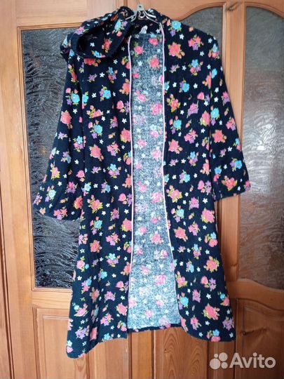 Халат махровый женский с капюшоном