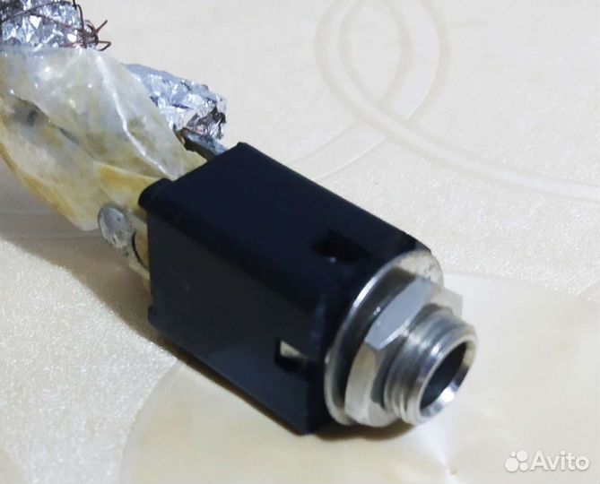 Пьезо-звукосниматель для гитары