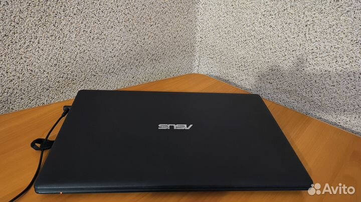 Ноутбук asus