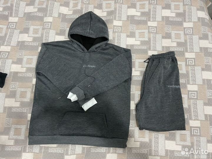 Спортивный костюм женский