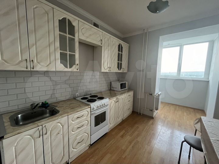 2-к. квартира, 60 м², 10/12 эт.