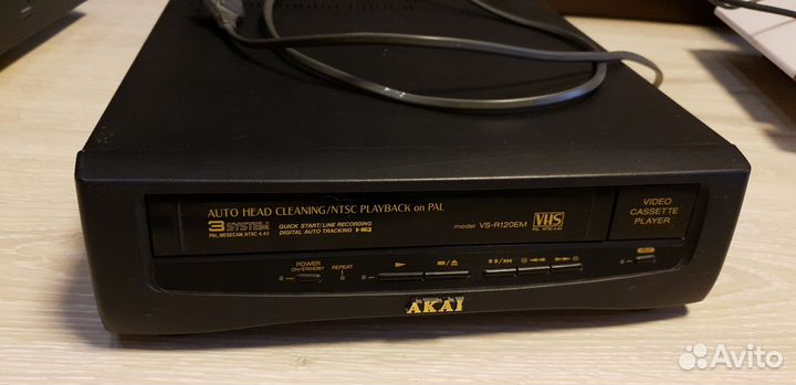 Видеомагнитофон akai