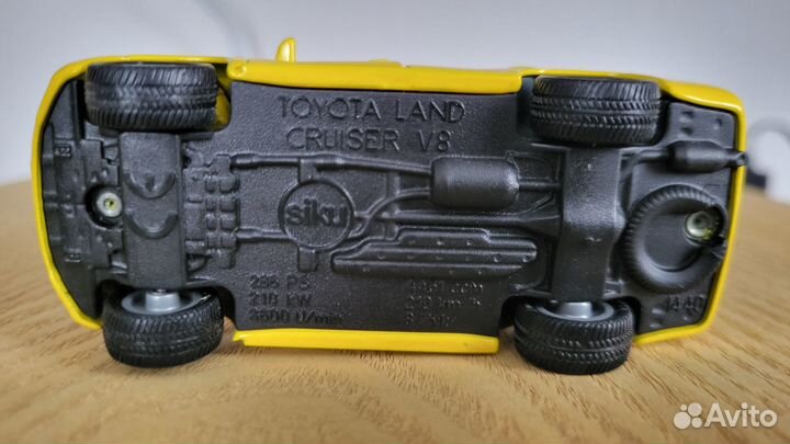 Модель авто siku 1:43 Toyota Land Cruiser