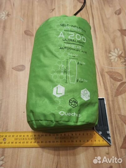 Самонадувающийся коврик quechua a200
