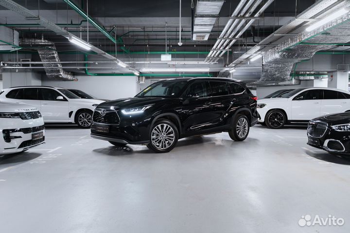 Toyota Highlander 2.0 AT, 2024, 2 км