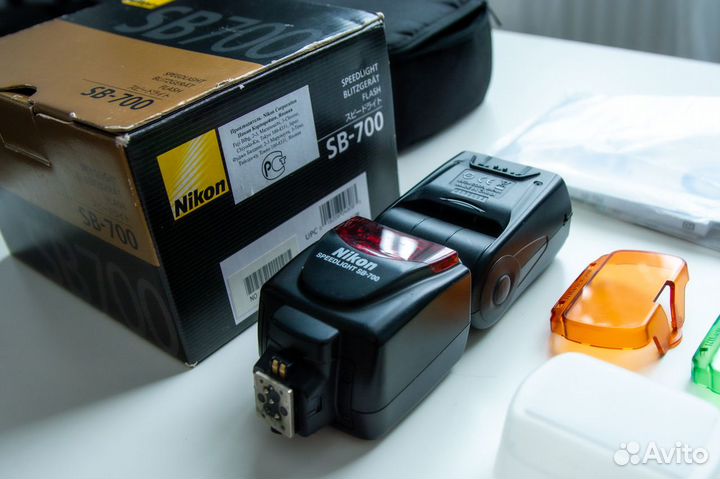 Фотовспышка Nikon SB-700