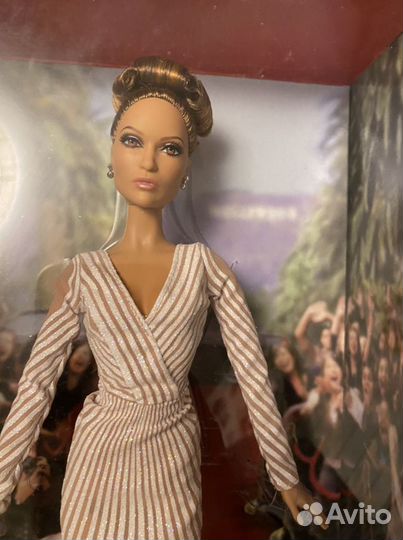 Barbie Collector Black Label Jennifer Lopez