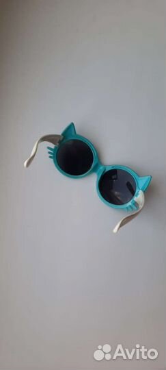 Солнечные очки на девочку