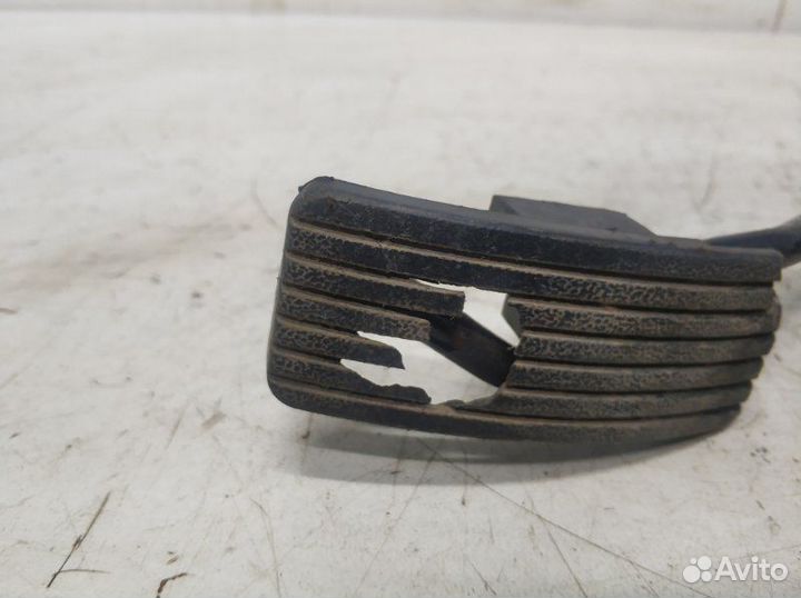 Педаль газа Mitsubishi Pajero Sport 2008-2017