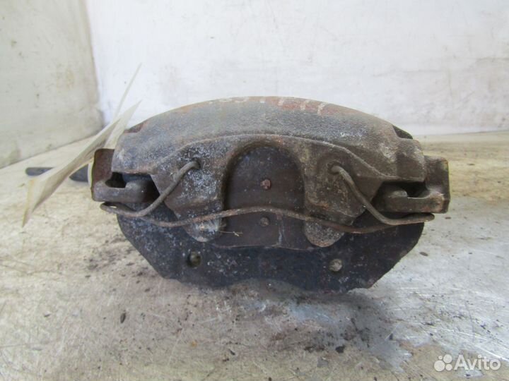 Суппорт передний Прав. Форд Фокус 2009г 1.6л 66кВт