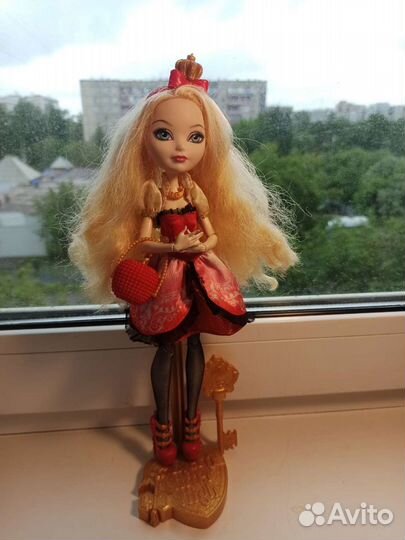 Эппл Вайт базовая кукла Эвер Афтер Хай