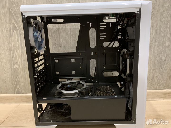 Корпус AeroCool Cylon