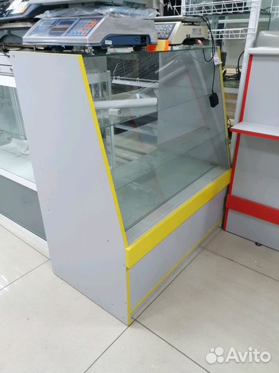 Стеллажи прилавки холодильники для магазина