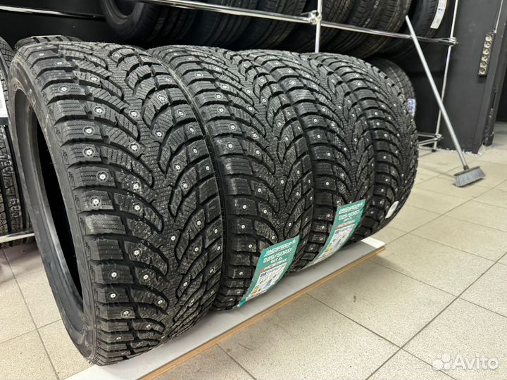 Landspider Arctictraxx 215/55 R16 107