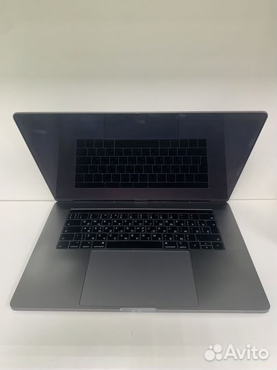 Apple macbook pro 15 2018 i7 16 256