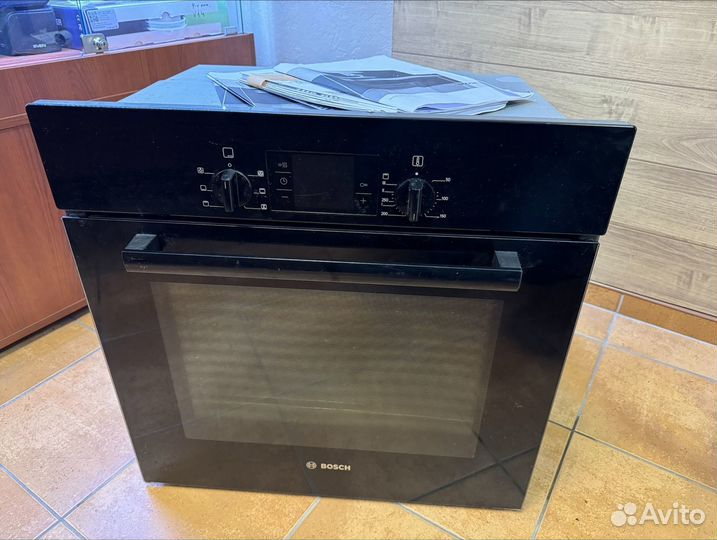 Духовой встраиваемый электрический шкаф bosch HT5H