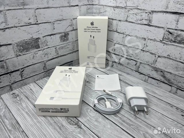 Быстрая зарядка для iPhone блок 20W + кабель