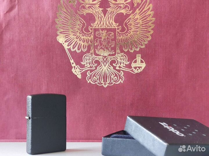 Зажигалка Zippo 218 Regular Black Matte и 218ZL