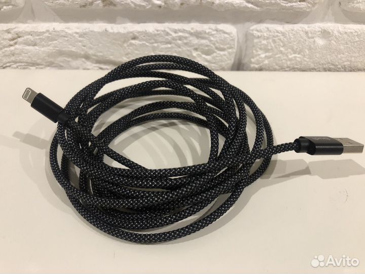 Кабель для зарядки iPhone lightning