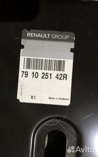 Панель задняя (багажника) Рено Дастер