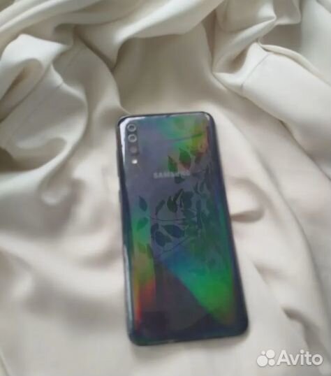 Samsung Galaxy A70, 6/128 ГБ