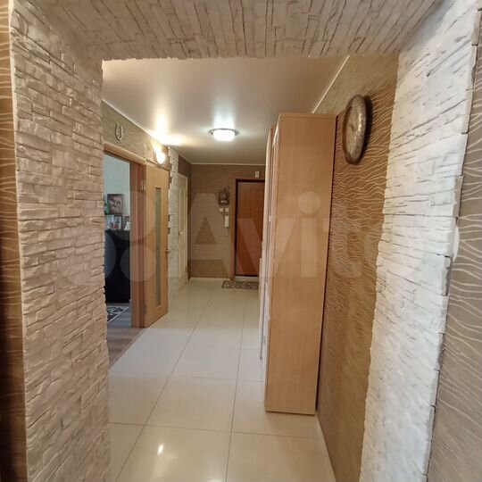 2-к. квартира, 74,8 м², 2/5 эт.