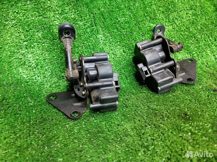 Сервопривод задних форточек Шаран