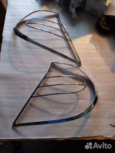 Накладки задних фонарей toyota camry 01-06 хром