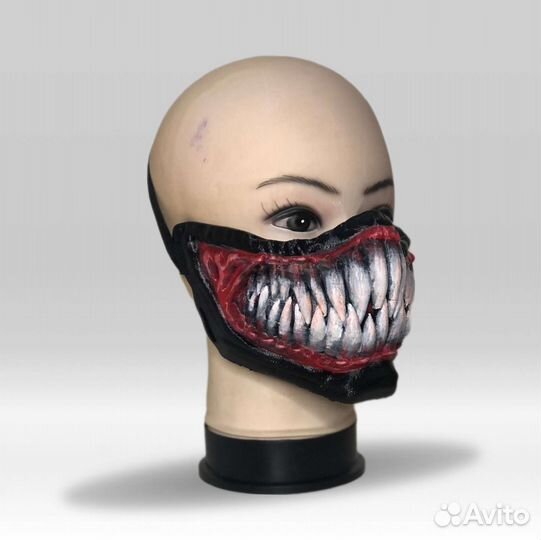 Пластиковая маска Venom