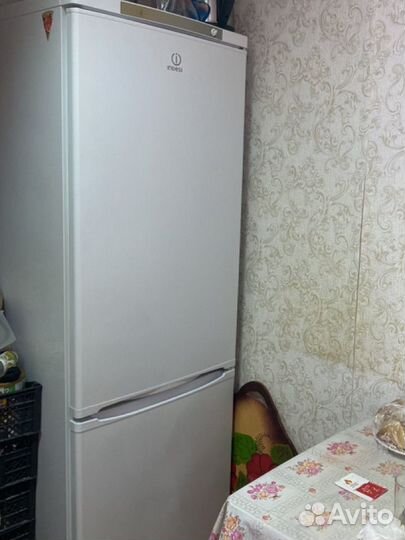 Холодильников бу