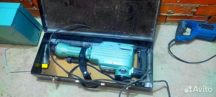 Отбойный молоток электрический в аренду