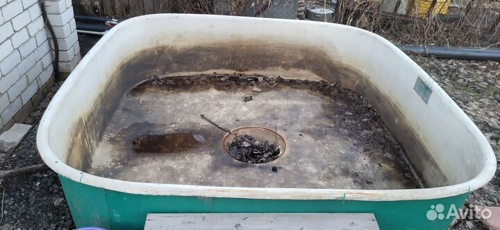 Бассейн для рыбы или раков