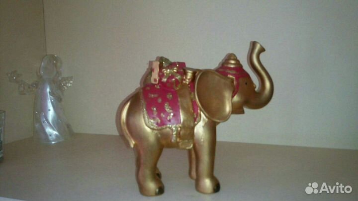 Статуэтки слонов в ассортименте