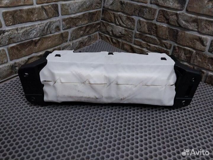 Подушка безопасности пассажирская (в торпедо) Merc