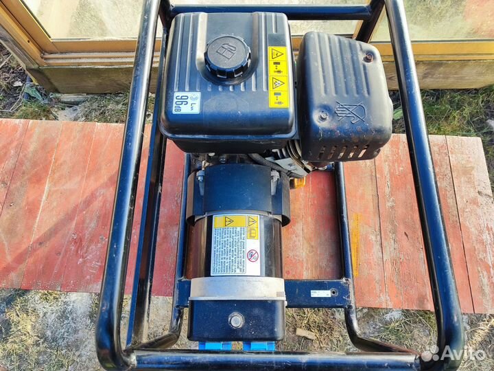 Генератор бензиновый Hitachi E24SB