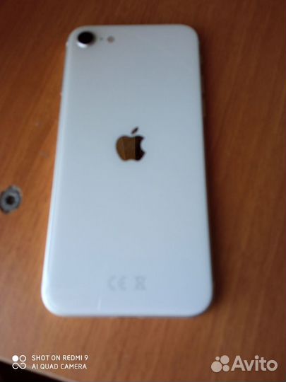 iPhone SE, 128 ГБ