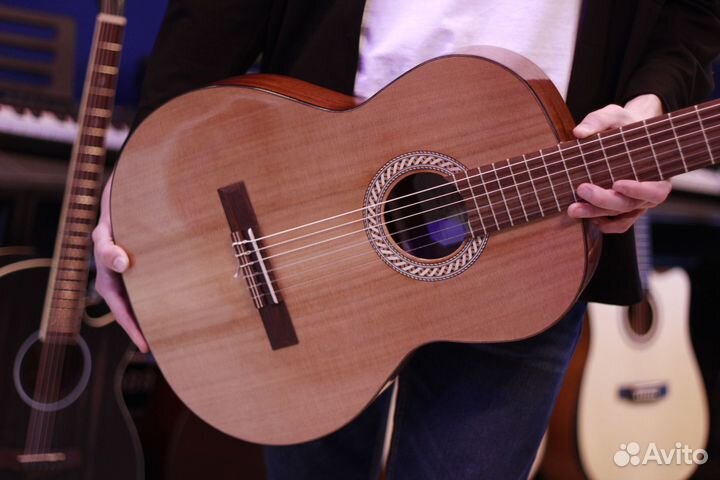 Классическая гитара Kremona Soloist S65C