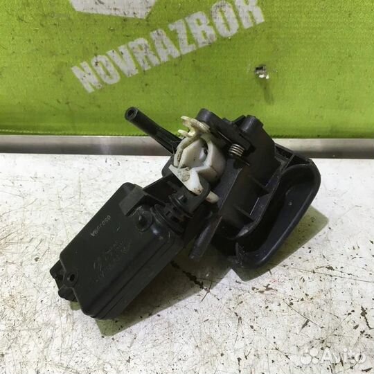 Кнопка открывания багажника Рено Клио 2 Симбол